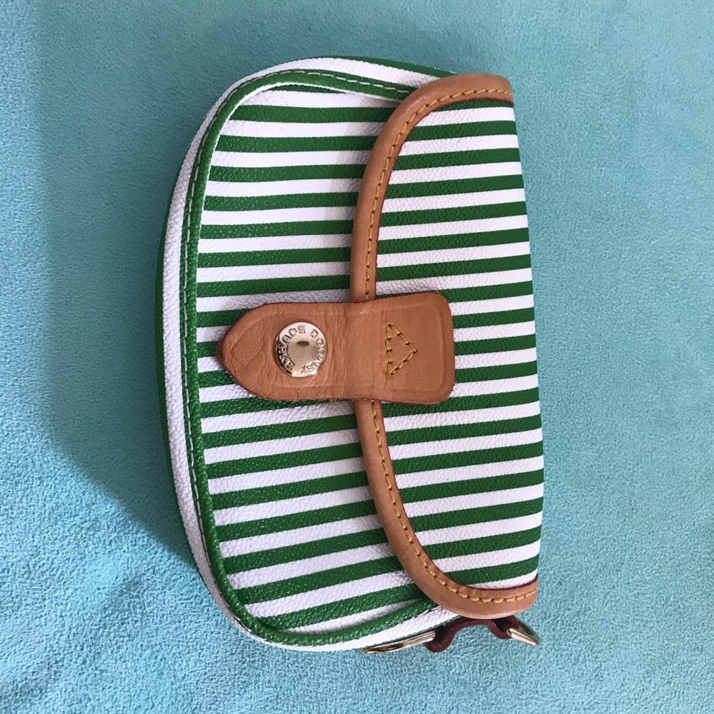 Dooney & Bourke Pouch